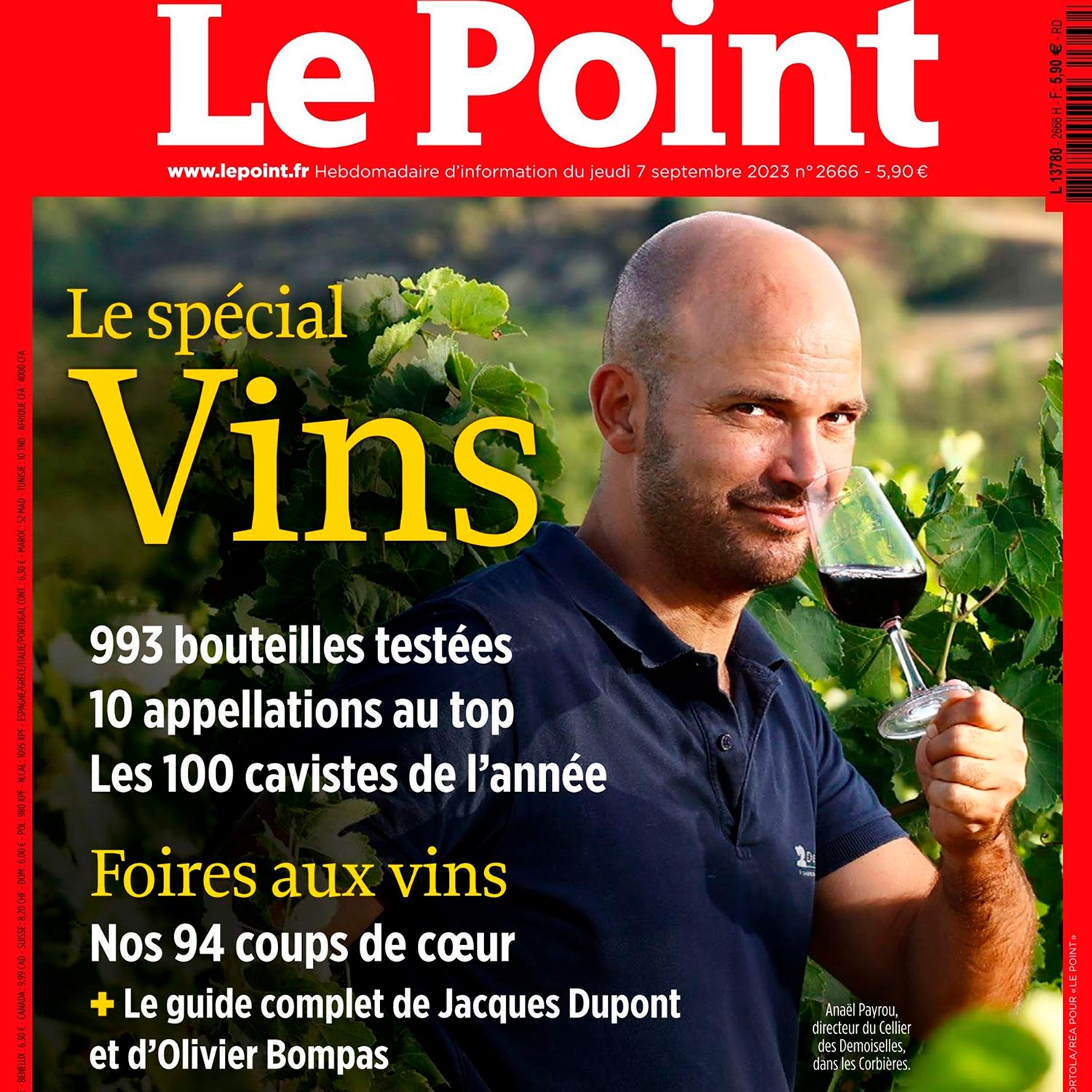 couverture magazine le point avec un vigneron un verre à la main dans le svigne