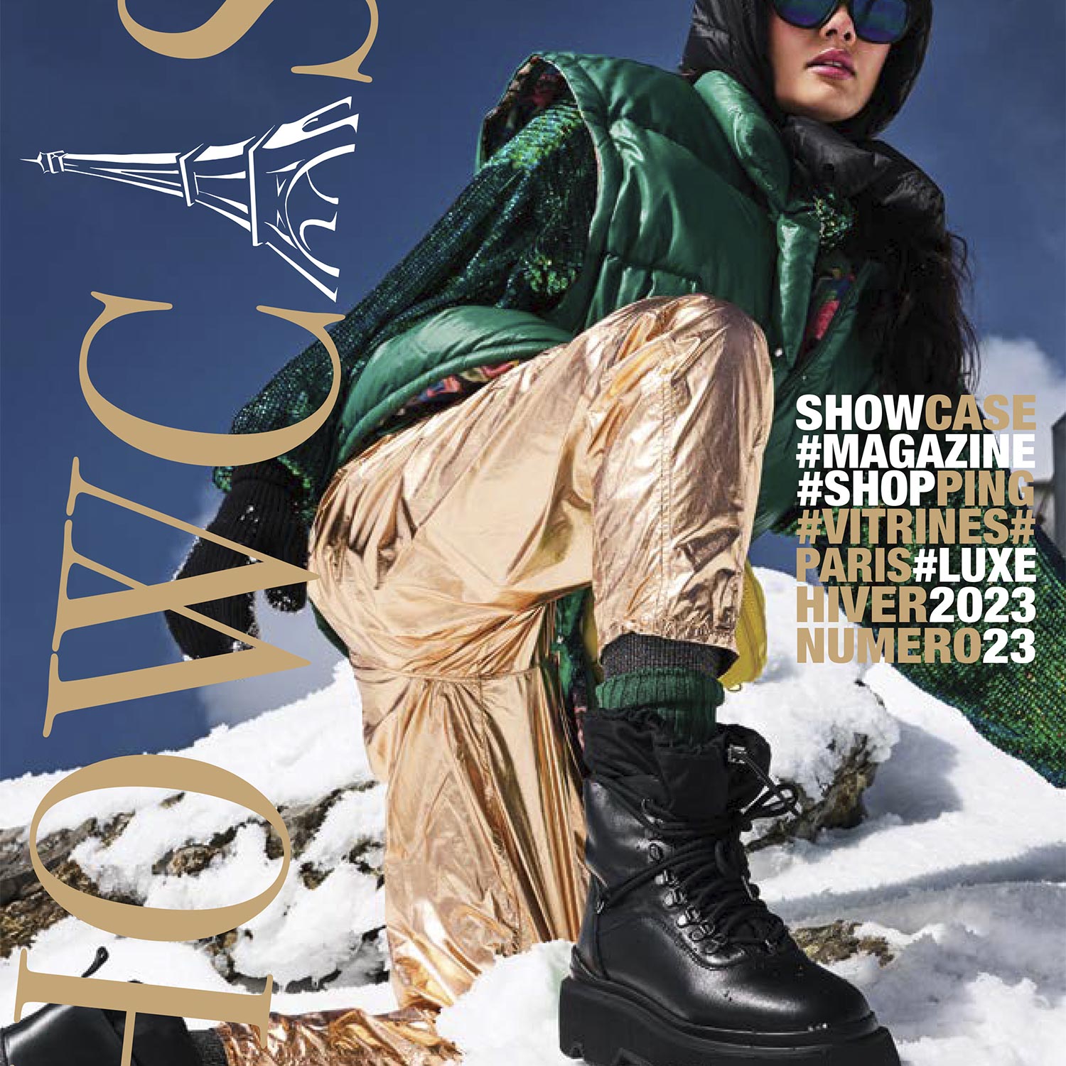 couverture de magazine showcase avec une femme au ski